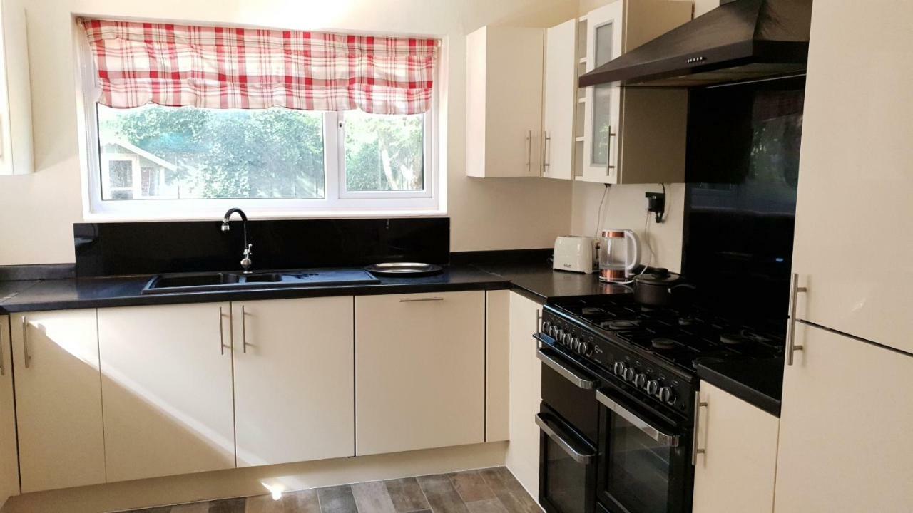 Grandeur Holiday Home, With Free Parking Clacton-on-Sea Exterior foto